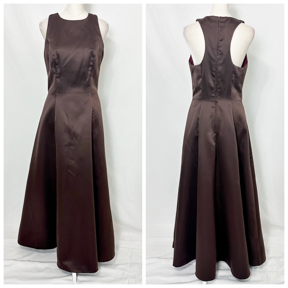 Elegant Chocolate Brown Sleeveless Evening Gown